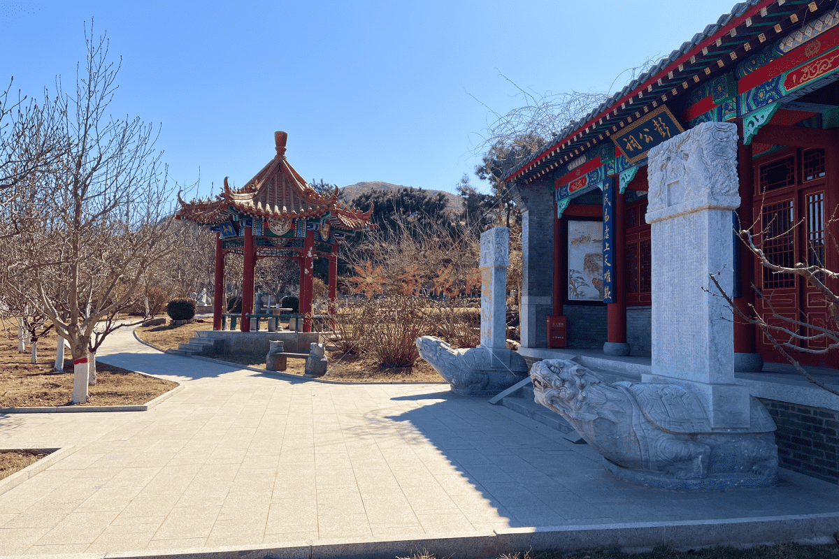 灵山宝塔环境